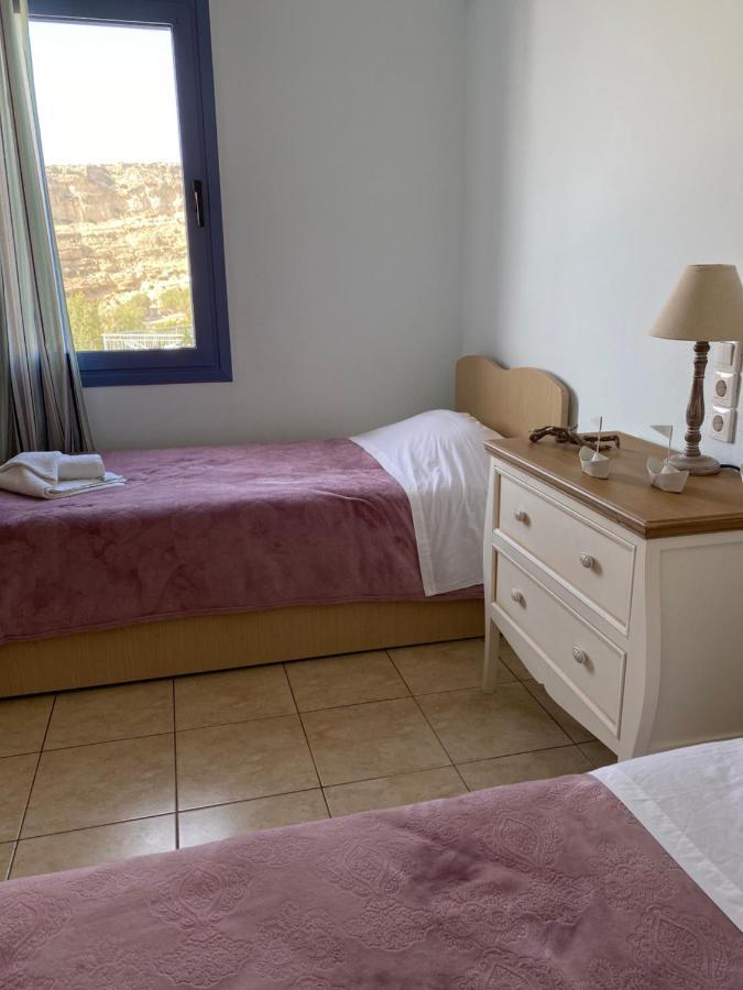 Red - Holiday home